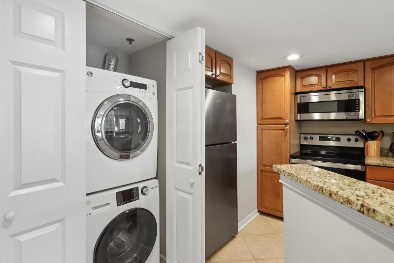 3321 Villamare - image 16