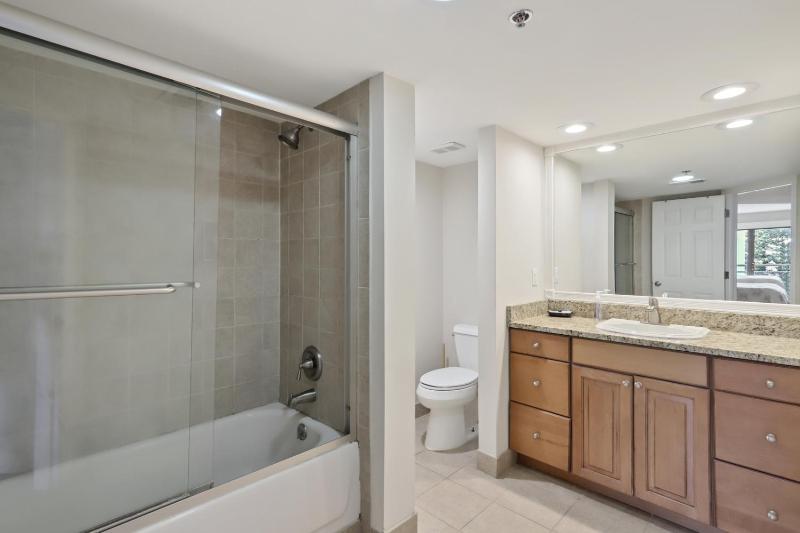 3321 Villamare - image 14