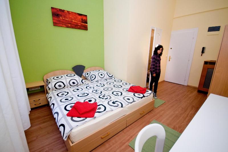 Double Room image 1