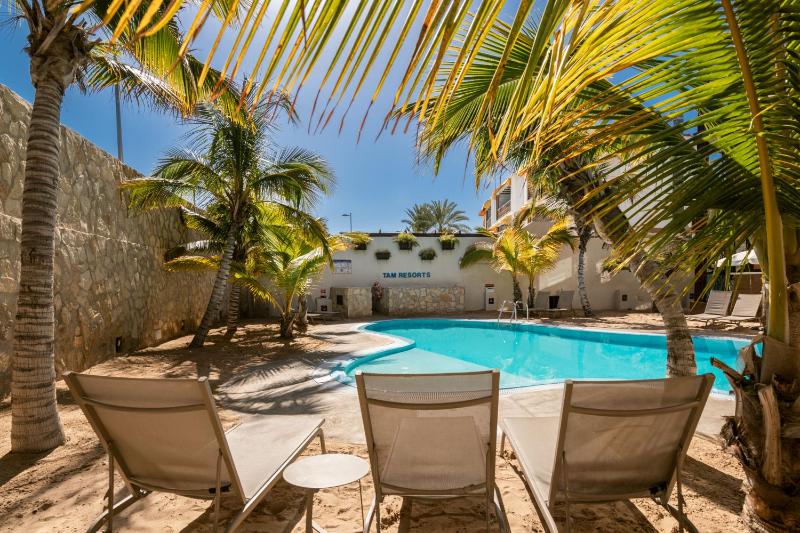Alhambra Boutique Apartments by PMC Resorts - image 1