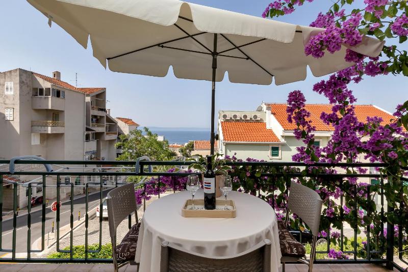 Apartment with Balcony image 4