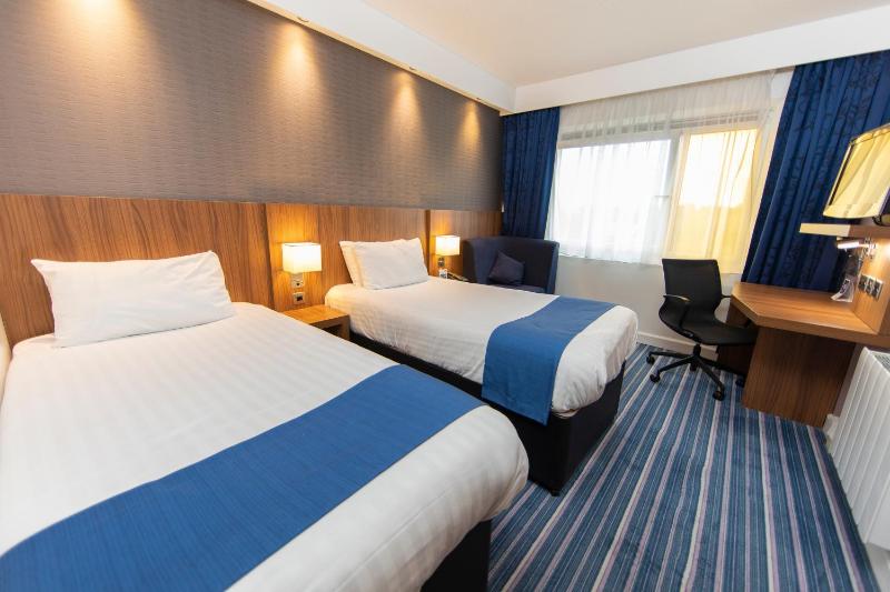 Standard Room with Free Hot Breakfast image 1