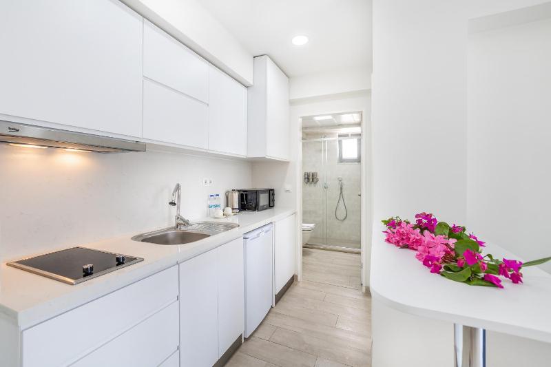 Suite with Balcony image 3
