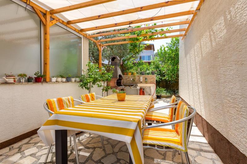 Apartments Matea Mali Lošinj - image 2