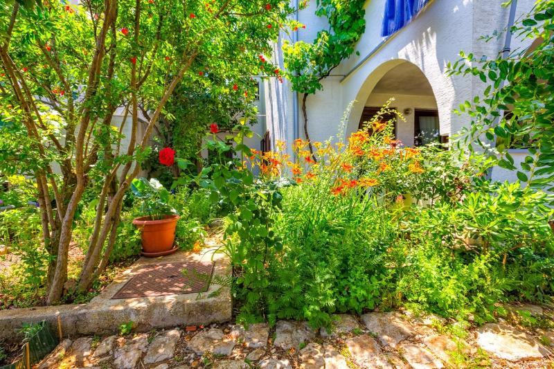Apartments Matea Mali Lošinj - image 17