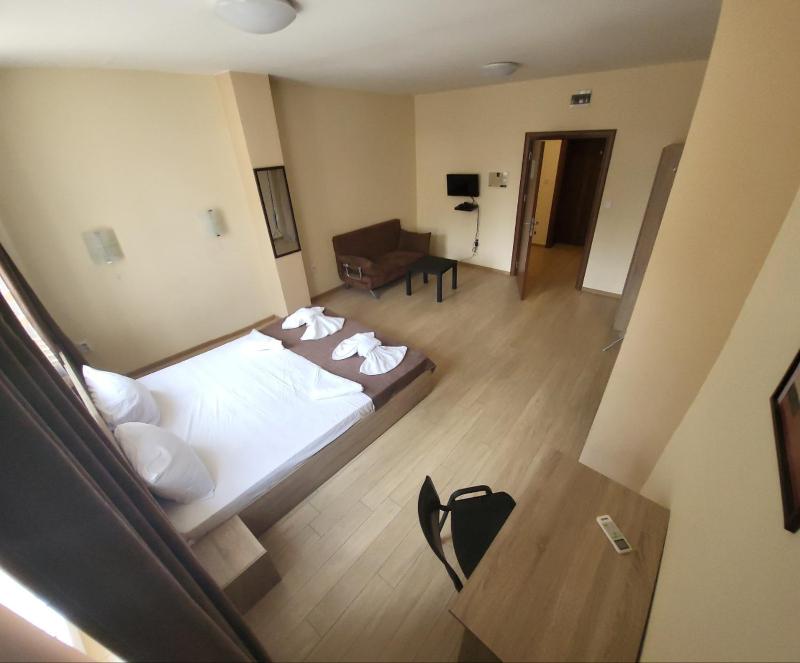 Twain Apart&Rooms - image 13