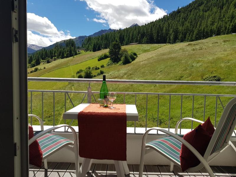 Two-Bedroom Apartment with Balcony (4 Adults) image 4