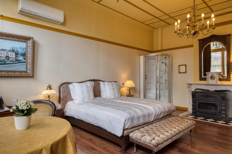 Prestige Room image 1