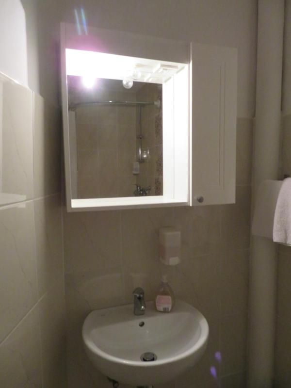 Double Room image 2