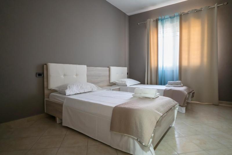 Evergreen Pines Apartment - image 5