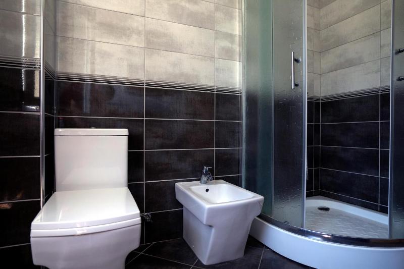 Evergreen Pines Apartment - image 3