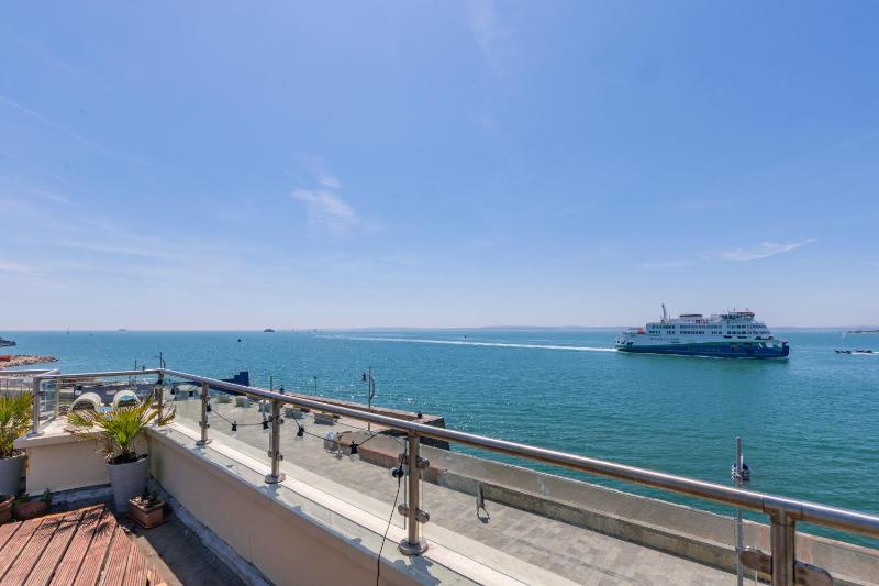 Battery House - image 13
