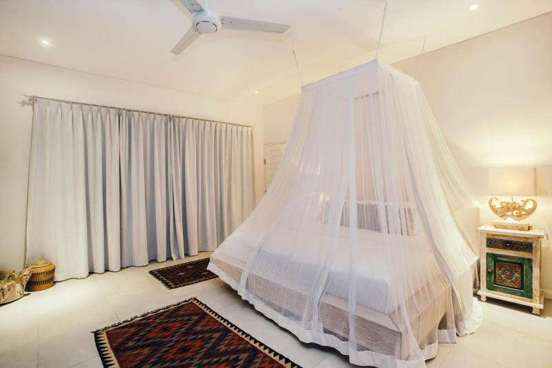 Villa Escape - image 6