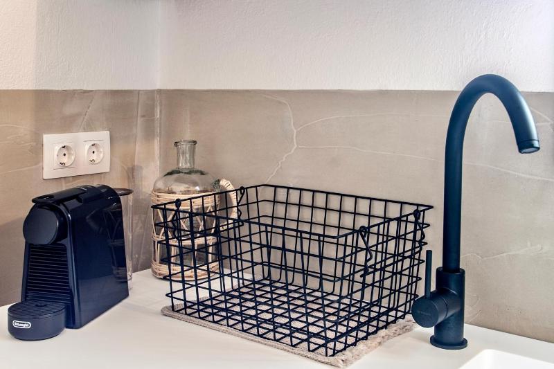 Paris Studios & Apartment - image 19