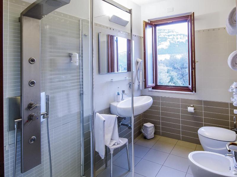 Suite image 2