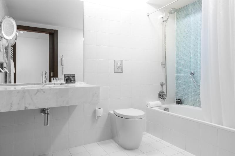 Design Double Room image 4