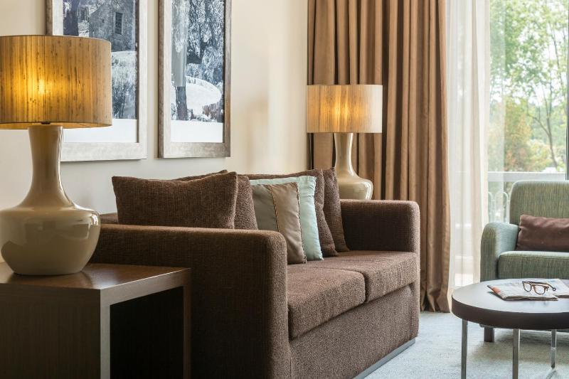 Family Room (2 Adults + 2 Children up to 9 years old) image 3