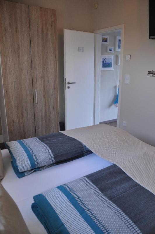 Double Room image 4