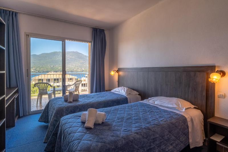 Twin Room with Sea View image 1