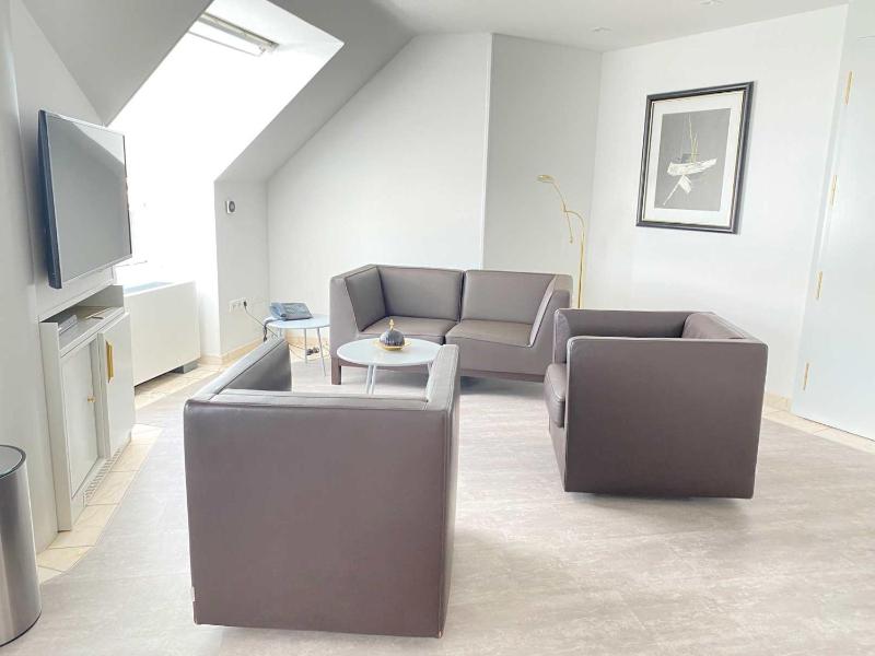 Deluxe Suite image 4