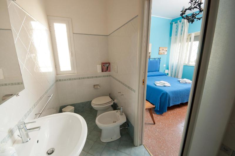 Double Room with Private Bathroom image 1