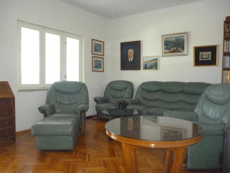 Apartment with Sea View image 4
