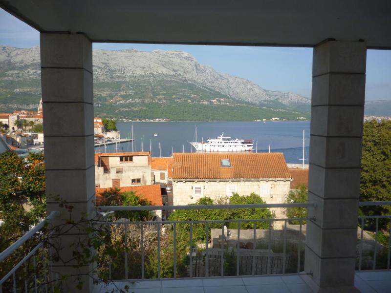 Apartment with Sea View image 2
