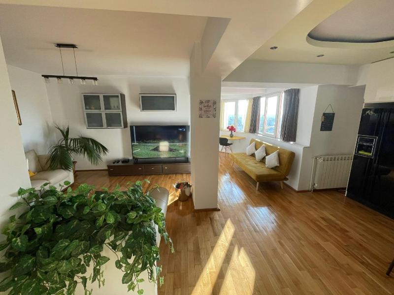 Riviera Apartment - image 8