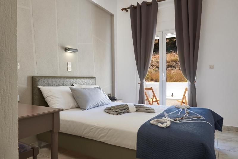 Standard Single Room with Mountain View image 3