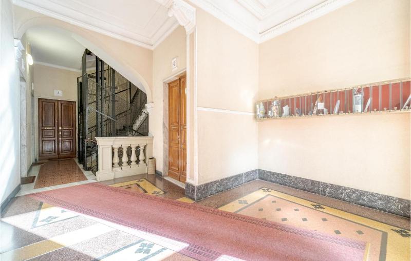 2 Bedroom Lovely Apartment In Genova - image 21