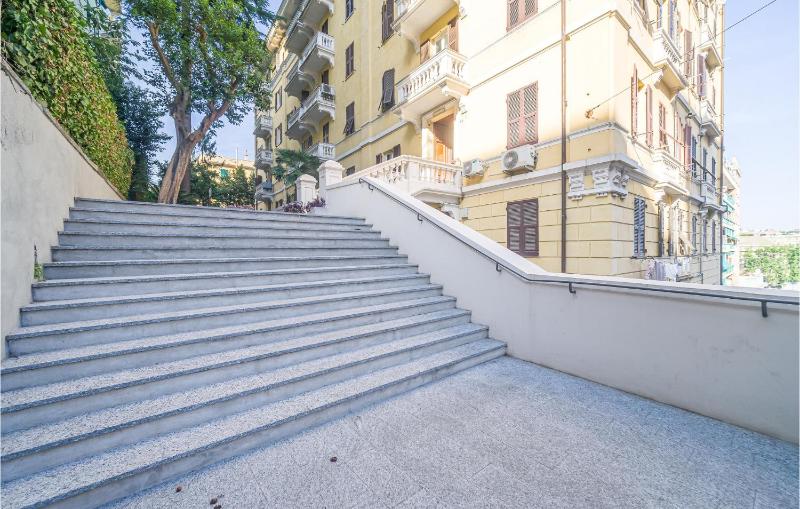 2 Bedroom Lovely Apartment In Genova - image 9