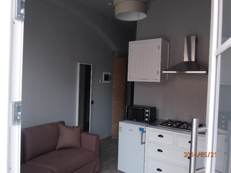 One-Bedroom Apartment image 2