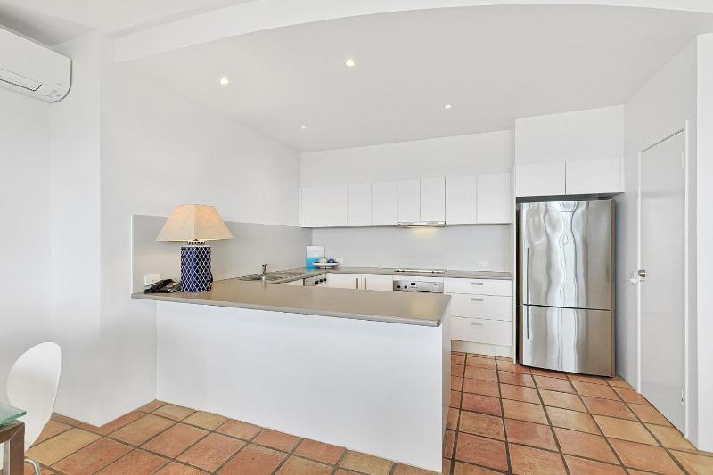 4 Hilltop Villas Enjoy Ocean Views From The Heart Of The Village - image 15