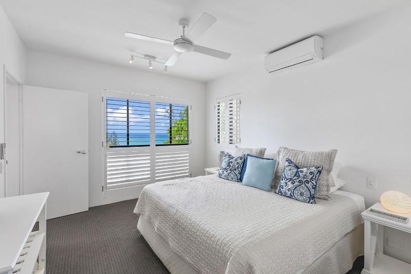 4 Hilltop Villas Enjoy Ocean Views From The Heart Of The Village - image 9