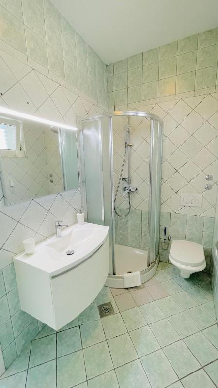 One-Bedroom Apartment with Balcony and Sea View image 1