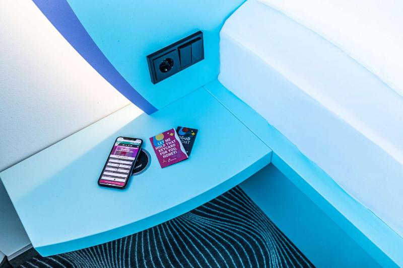 Superior Design Room - Balcony image 2