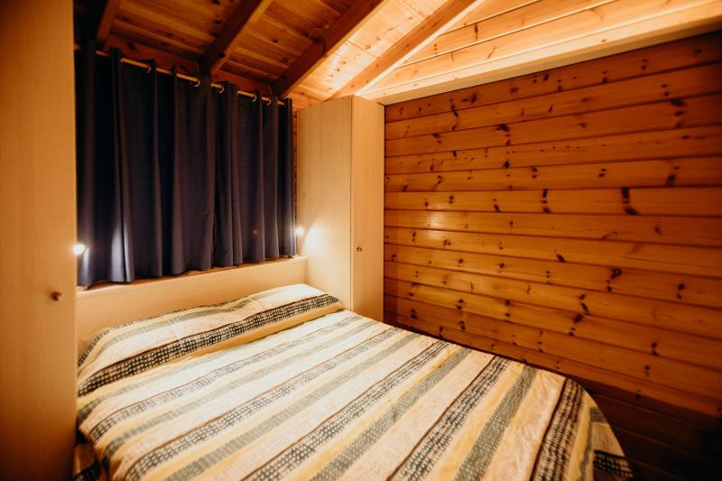 One-Bedroom Bungalow image 4