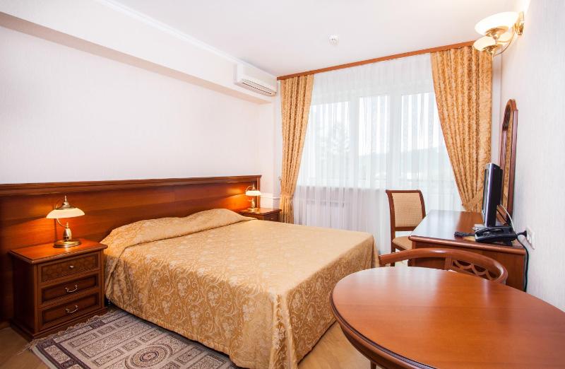 Superior Double or Twin Room with Mountain View image 2