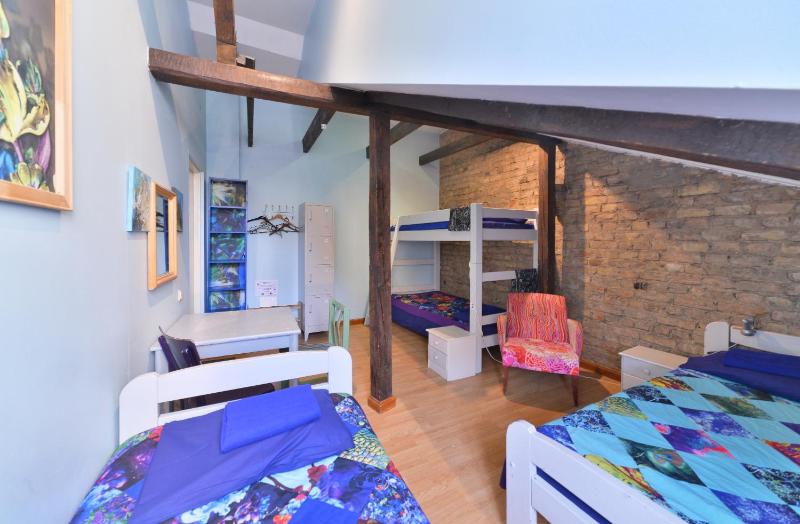 Quadruple Room with Shared Bathroom image 3