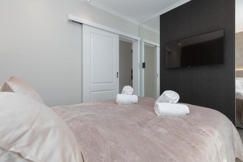 Bay View Apartments Wybrzeże Dziwnów by Renters Prestige - image 3
