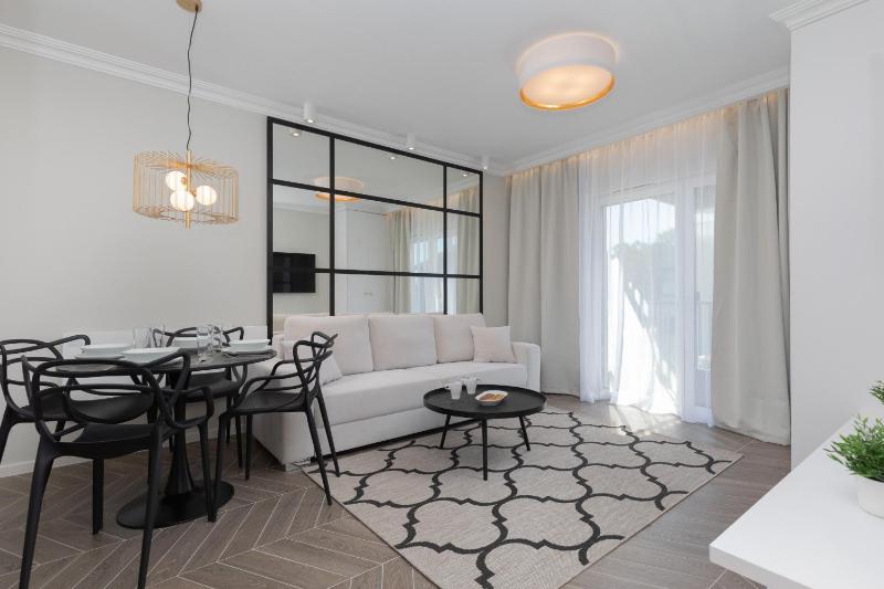 Bay View Apartments Wybrzeże Dziwnów by Renters Prestige - image 12