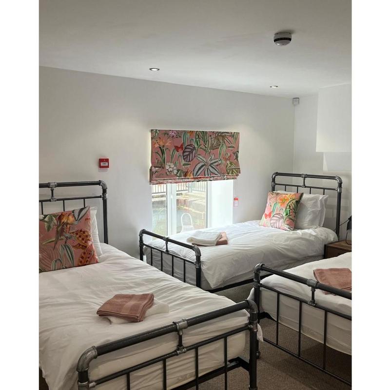 The Hideout (Garden Flat 4 Dragon Road) - image 7