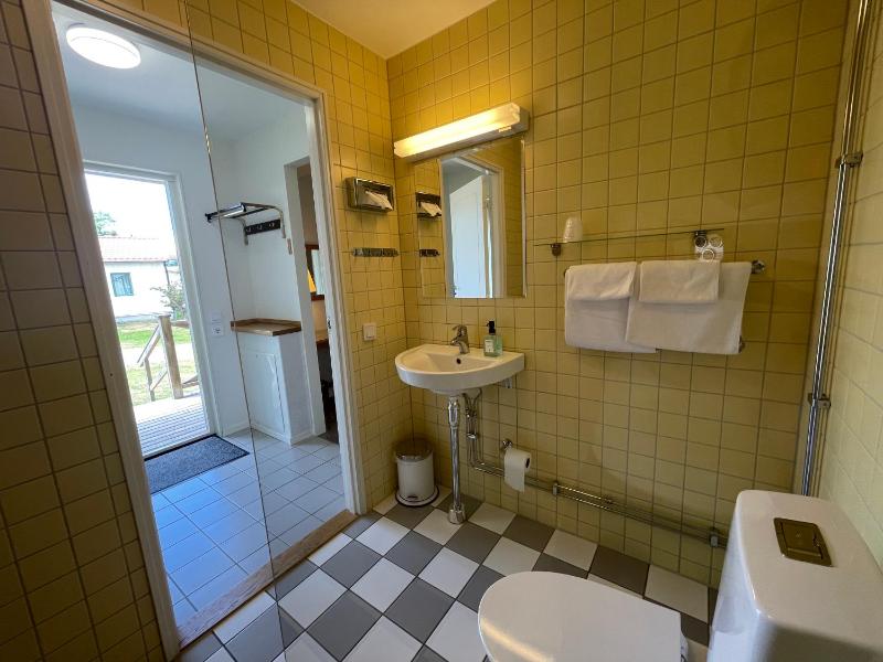 Double Room with Patio image 2