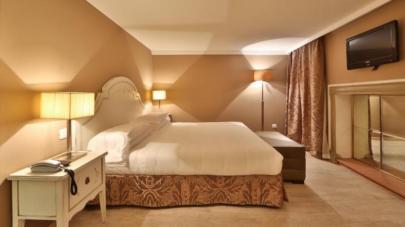 Executive Room  image 1