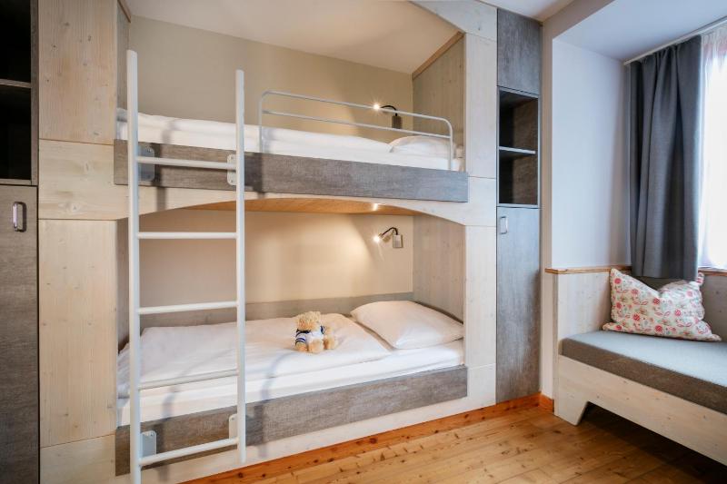 Quadruple Room image 4