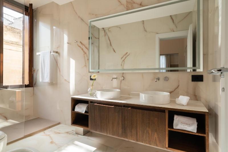 Junior Suite image 2