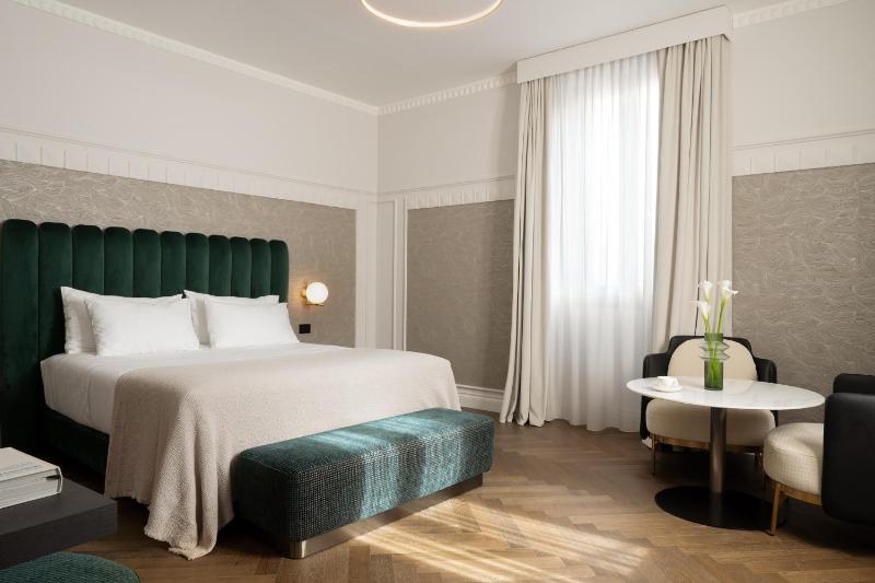 Junior Suite image 1