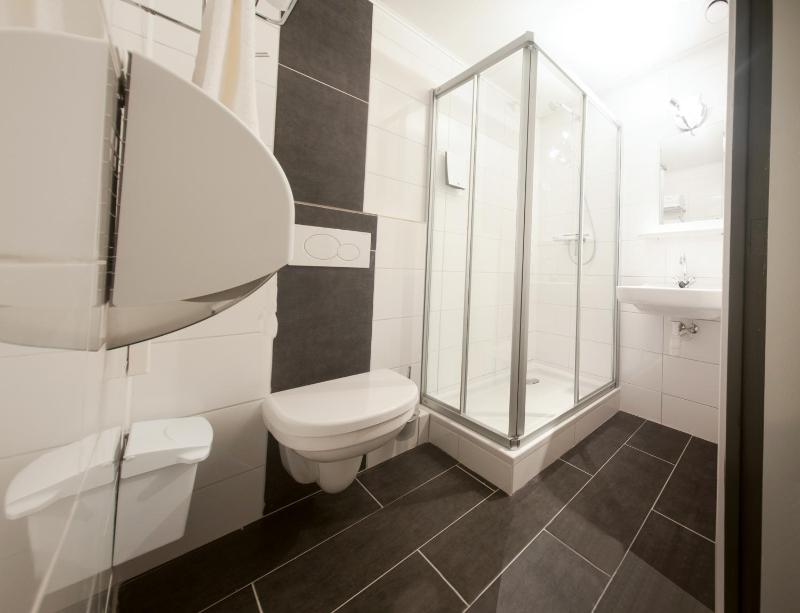 Double Room with Private Bathroom image 3