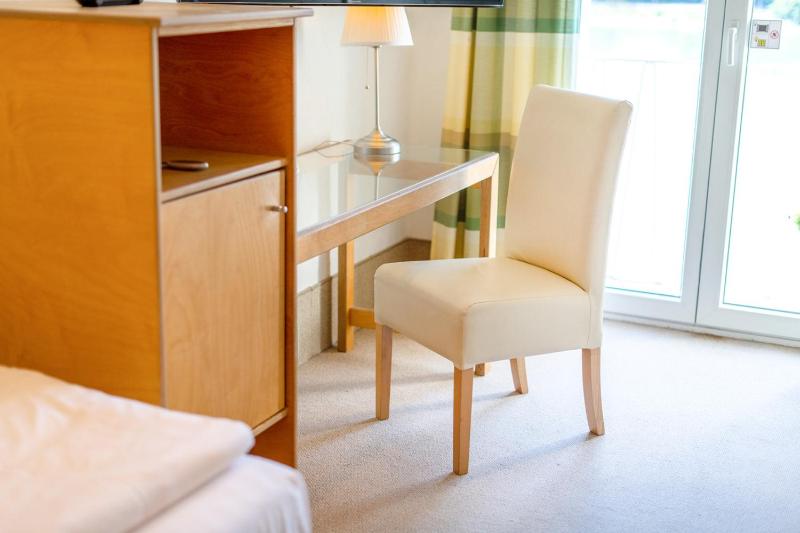 Single Room image 3