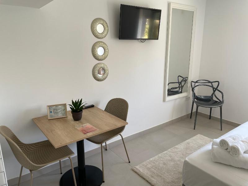 Villamartin Hotel GHB - image 32